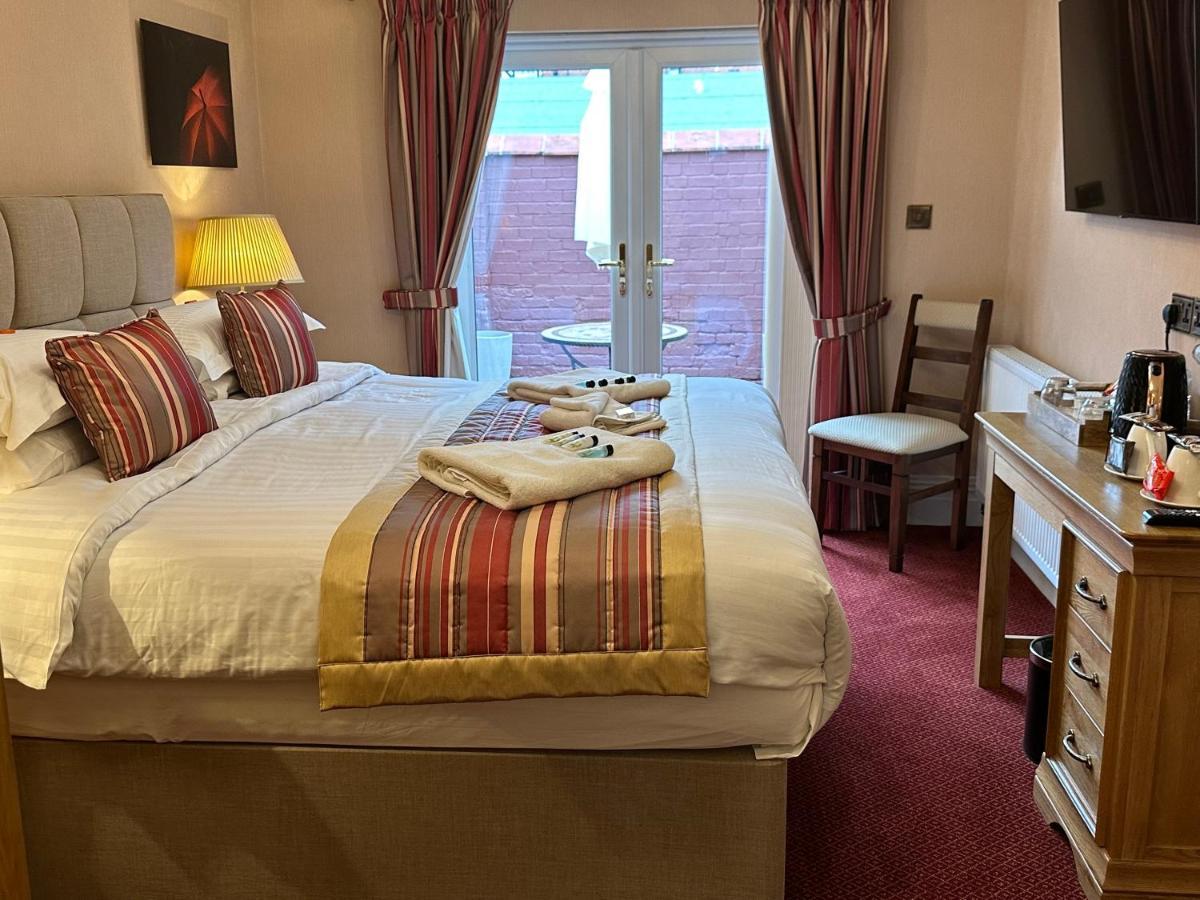 Chester House Guest House Exteriér fotografie A bedroom at the hotel